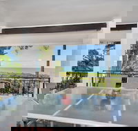 Dolce Vita Beachfront Holiday House - Rental Cars