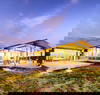 Cloudy Bay Beach House - Rental Cars