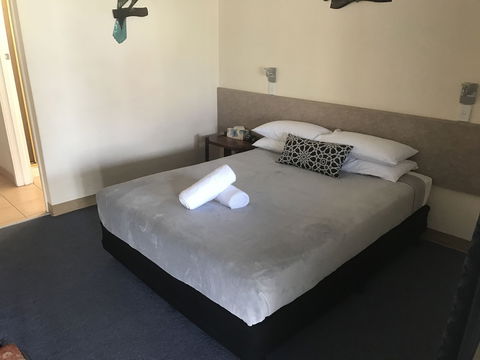 Nanango Star Motel - Rental Cars 5