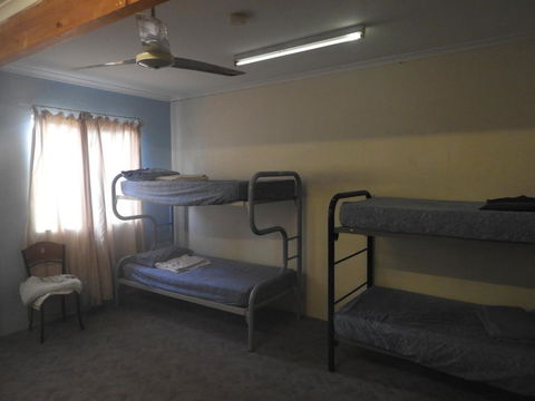 Kalbarri Backpackers YHA - Rental Cars 2