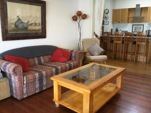 A Homestead On Market - Rental Cars 1