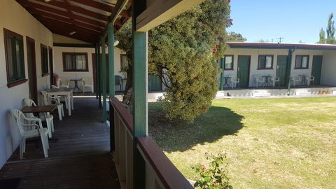 Tingle All Over Budget Accommodation - Rental Cars 3