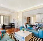 The Bud House - Rental Cars