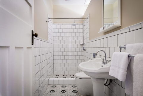 North Sydney Hotel - Rental Cars 1