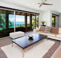 U 12 Santai - Rental Cars