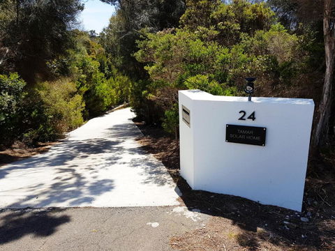 Tamar Solar Home - Rental Cars 4