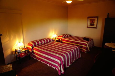Muswellbrook Northside B & B - Rental Cars 3
