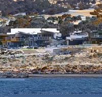 Penneshaw Oceanview Apartments - Rental Cars