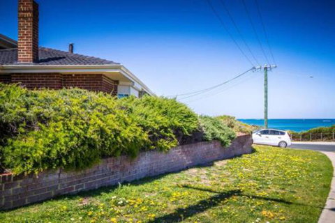 Yanchep Beach Retreat - Rental Cars 2