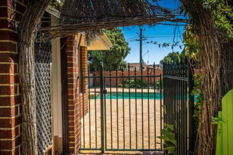 Yanchep Beach Retreat - Rental Cars 5