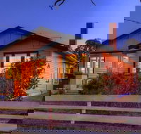 Grace's Spa Cottage - Rental Cars