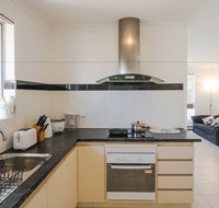 Cosy Murdoch Home - Rental Cars