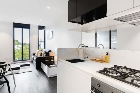 ESTHER, 2BDR South Yarra Apartment - Rental Cars 1