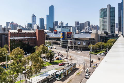 PIPER, 1BDR Southbank Apartment - Rental Cars 1