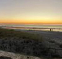 Beachside Luxury getaway in Glenelg - Rental Cars