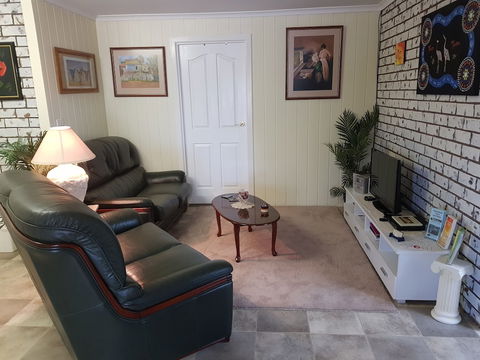 Amore Casa Tenterfield - Rental Cars 6