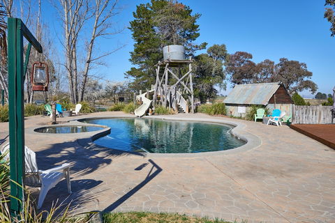 NRMA Bathurst Panorama Holiday Park - Rental Cars 2