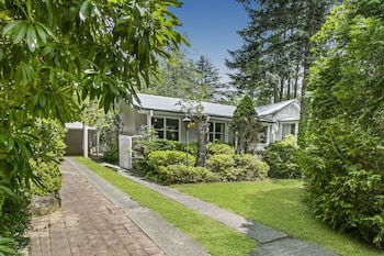 Garden Cottage - Rental Cars 0