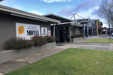 Central Wangaratta Motel - Rental Cars 5