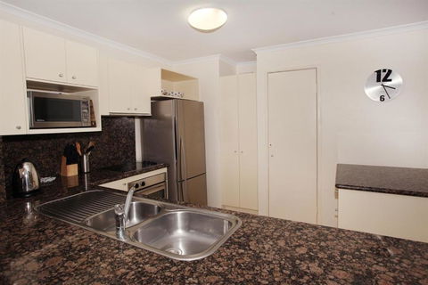 Unit 9 Marcoola Shores 1 Flindersia Street Marcoola 500 BOND LINEN INCLUDED - Rental Cars 3