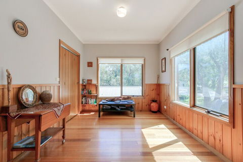 Halcyon - Rental Cars 7