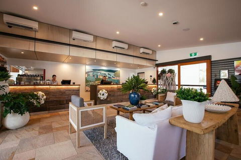 Big4 Sandstone Point Holiday Resort - Rental Cars 4