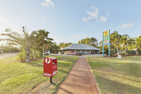 RAC Cable Beach Holiday Park - Rental Cars 1