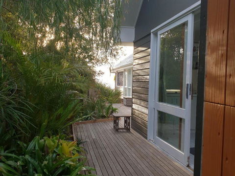 Ningaloo Formerly Willows House - Rental Cars 6