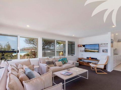 Ningaloo Formerly Willows House - Rental Cars 5