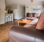 Mornington Peninsula 4Shore Rosebud - Rental Cars