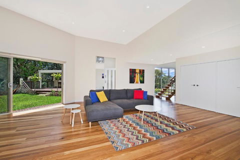 Kilala Executive Home - Rental Cars 5