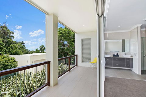 Kilala Executive Home - Rental Cars 2