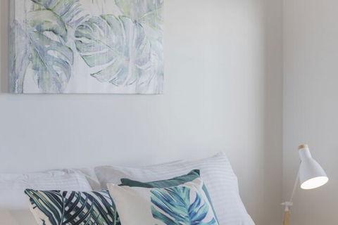 Astra Apartments Broadmeadow - Rental Cars 5