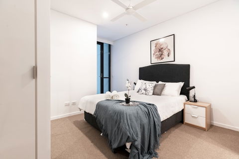Airhome Southbank Riverside Tower - Rental Cars 4