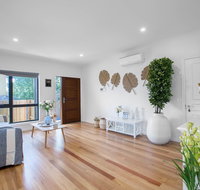 AUJOY 3 Bed Townhouse Burwood 1 - Rental Cars