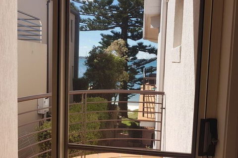 VUES At Salamander Bay - Rental Cars 4