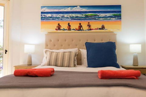 VUES At Salamander Bay - Rental Cars 2