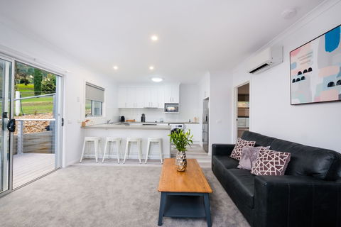 Albury Yalandra Apartment 4 - Rental Cars 3
