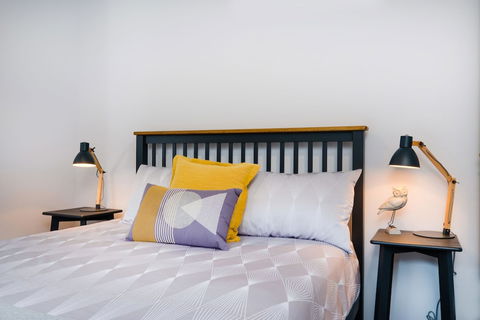 Albury Yalandra Apartment 4 - Rental Cars 2