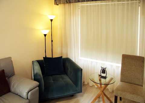 Adelaide CBD Apartment - 3BR, 2Bath & Carpark - Rental Cars 5