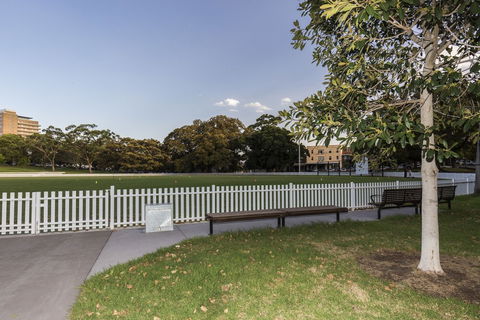 A Walk To Syd Uni & RPA Hospital - Rental Cars 3