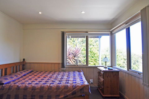Archies Beachside Abode PET Friendly - Rental Cars 5