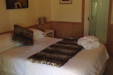 Yarraglen BnB - Rental Cars 5