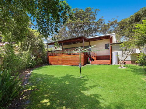 Retro Vibes 18 Norahview Street Bateau Bay - Rental Cars 1