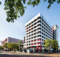 H on Smith Hotel - Rental Cars