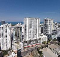Oaks Darwin Elan Hotel - Rental Cars