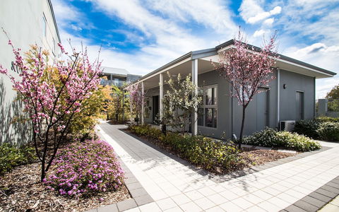 Airport Apartments By Vetroblu - Rental Cars 2