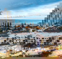Oaks Gold Coast Calypso Plaza Suites - Rental Cars