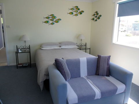 Freycinet Waters - Rental Cars 5