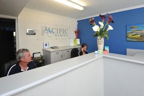Pacific Marina Apartments - Rental Cars 4